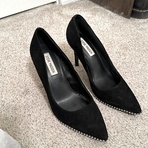Steve Madden sz7 black suede pumps